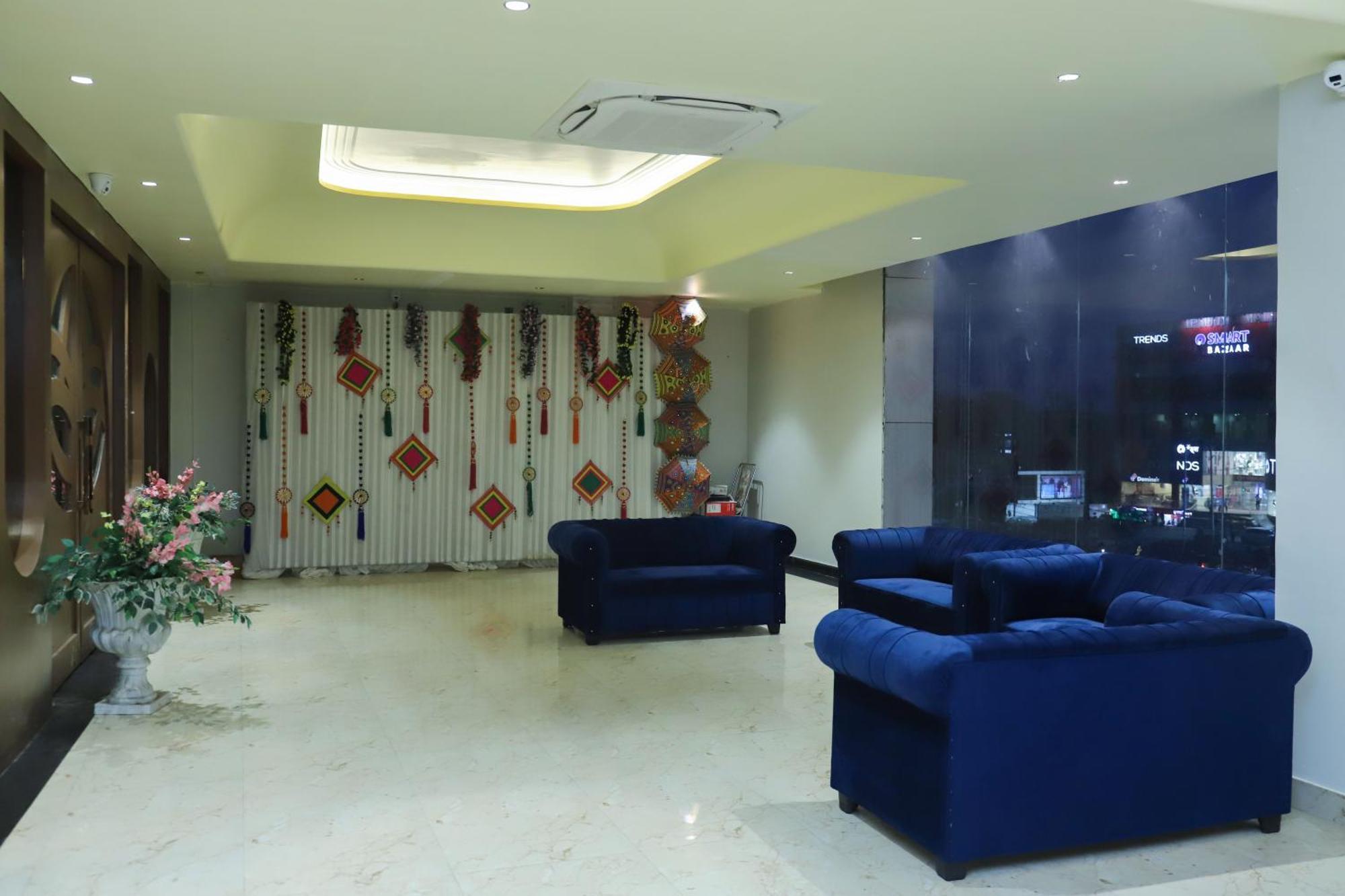 Gulmohar Plaza By Auroville Mughal Sarai Bagian luar foto